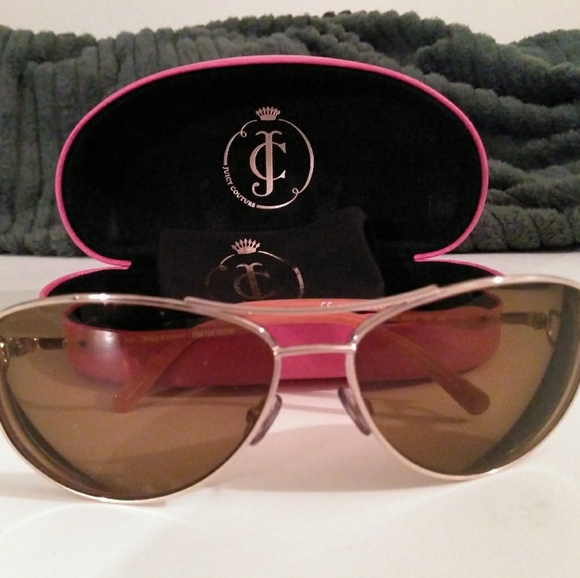Juicy Couture Accessories - @clfashgal BundleJC Aviator Sunnies & NW Sandals